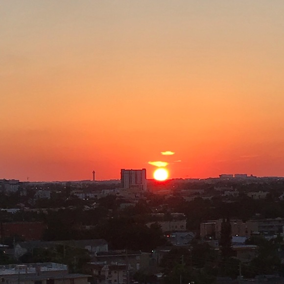 Meet your Posher, Monica - Picture 1 of 1